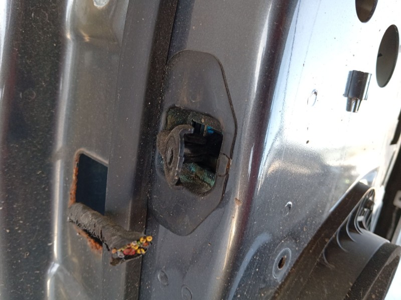 Recambio de puerta delantera derecha para opel astra j (p10) 1.6 (68) referencia OEM IAM 13330766  