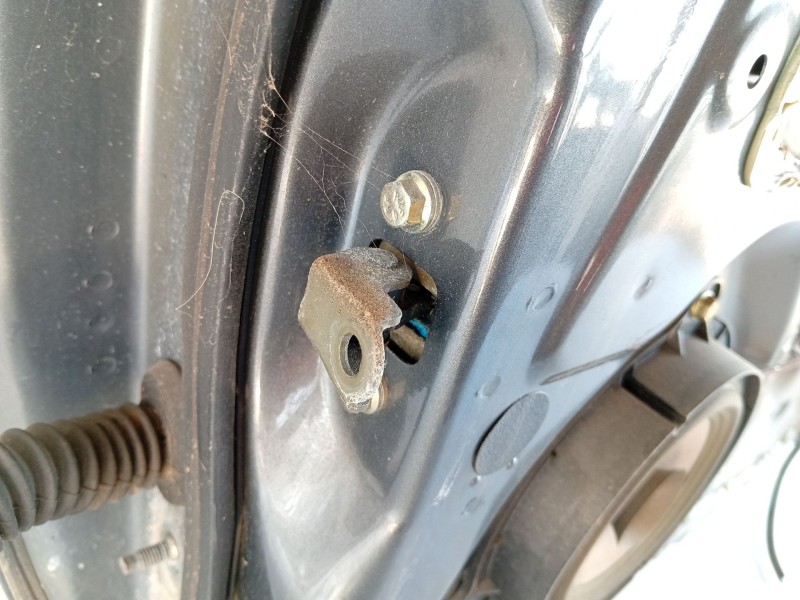 Recambio de puerta delantera derecha para nissan micra iii (k12) 1.2 16v referencia OEM IAM 80100AX130  