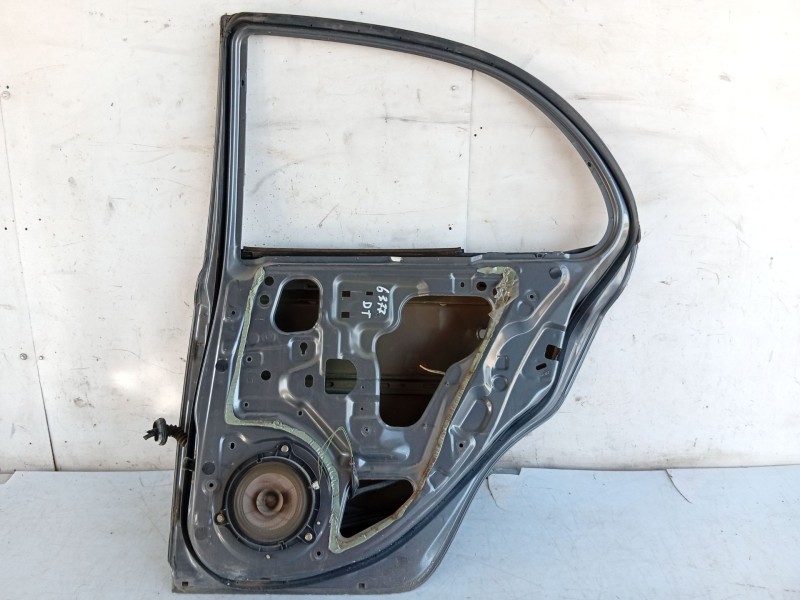 Recambio de puerta trasera derecha para nissan micra iii (k12) 1.2 16v referencia OEM IAM 82100AX130  