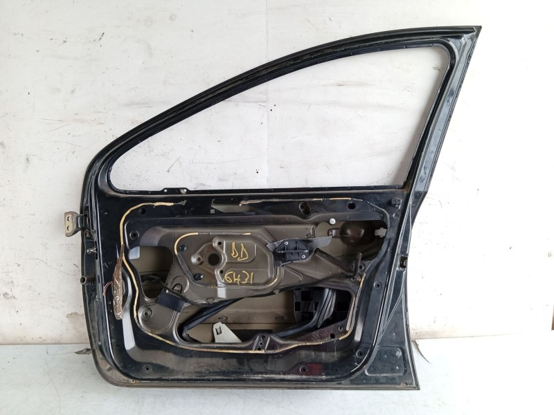 Recambio de puerta delantera derecha para peugeot 307 break (3e) 1.6 hdi referencia OEM IAM   