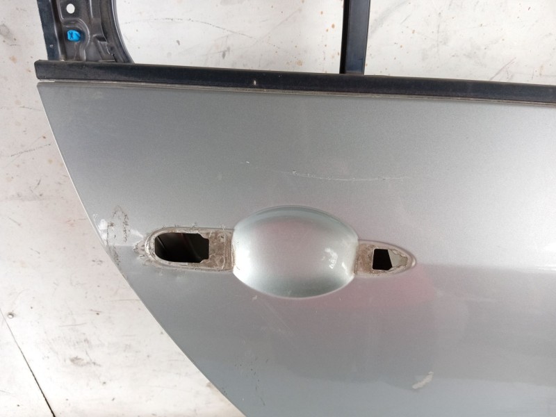 Recambio de puerta trasera derecha para nissan primera hatchback (p12) 1.6 referencia OEM IAM   