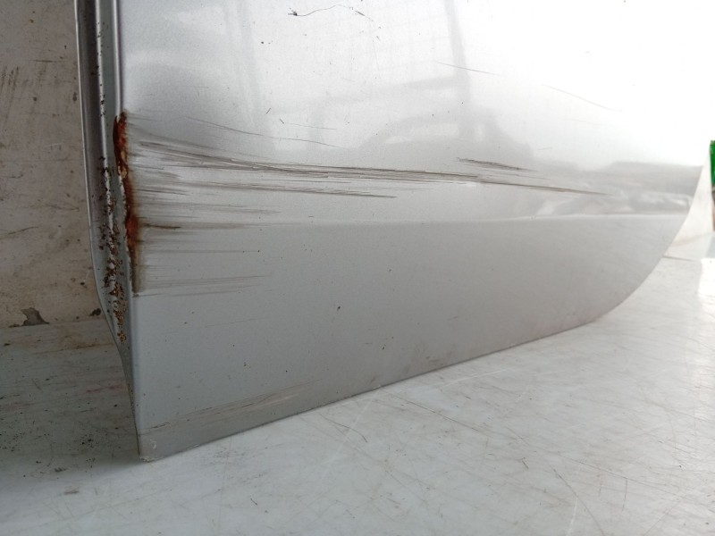 Recambio de puerta trasera izquierda para nissan primera hatchback (p12) 1.6 referencia OEM IAM   