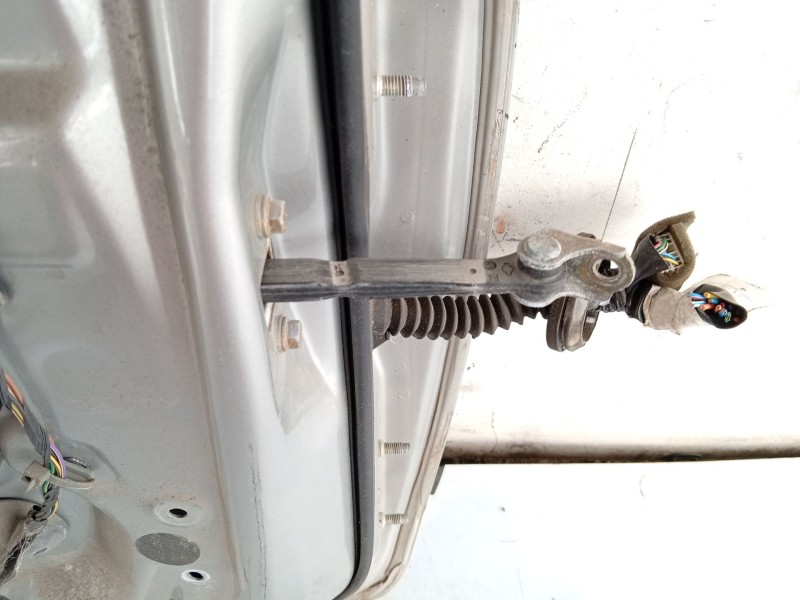 Recambio de puerta delantera izquierda para nissan primera hatchback (p12) 1.6 referencia OEM IAM   