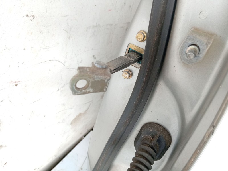 Recambio de puerta delantera izquierda para nissan primera hatchback (p12) 1.6 referencia OEM IAM   