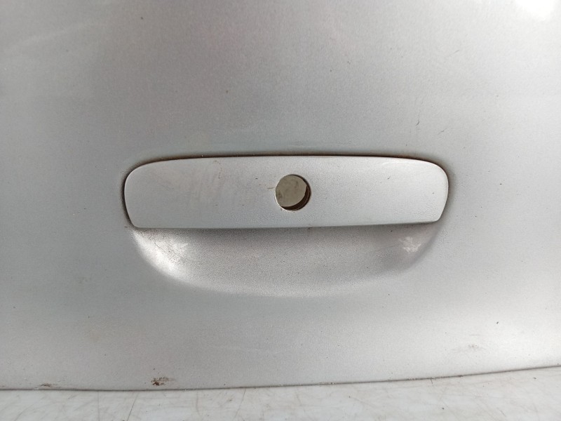 Recambio de porton trasero para volkswagen polo iv (9n_, 9a_) 1.2 referencia OEM IAM 6Q6827025R  