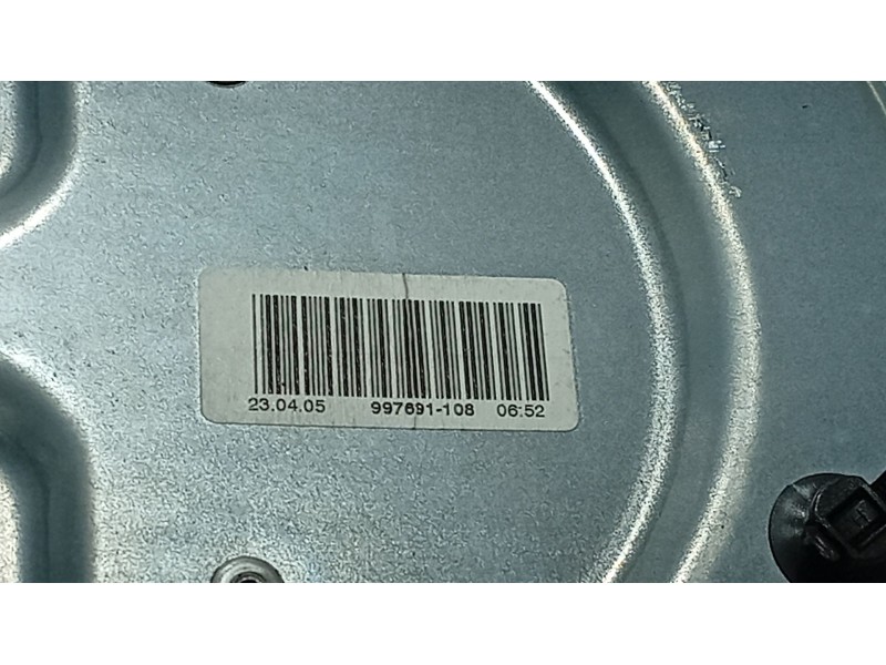 Recambio de elevalunas delantero derecho para volvo v50 (545) 2.0 d referencia OEM IAM 31253514  