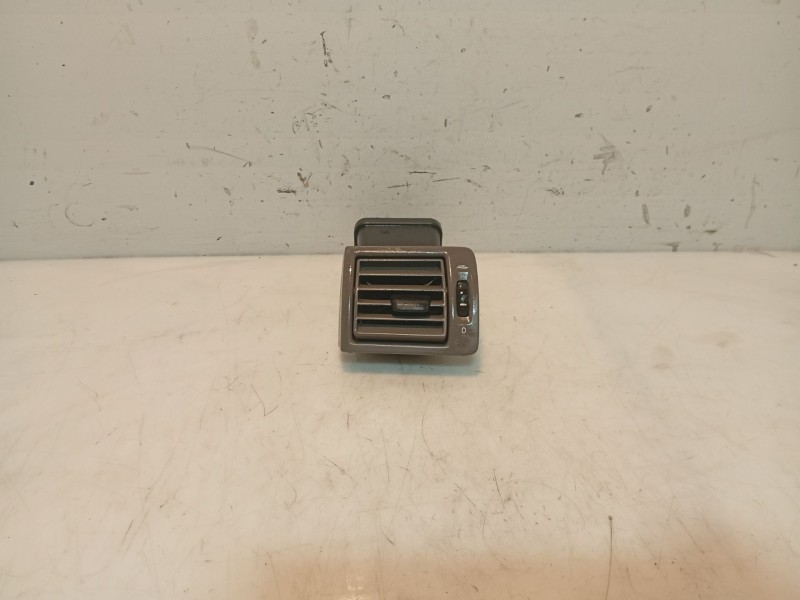 Recambio de aireador lateral derecho para volvo v50 (545) 2.0 d referencia OEM IAM   