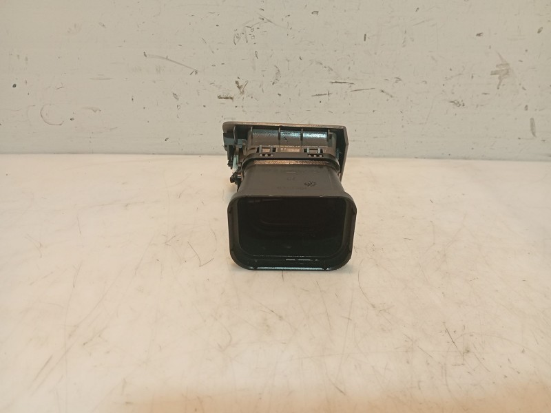 Recambio de aireador lateral derecho para volvo v50 (545) 2.0 d referencia OEM IAM   