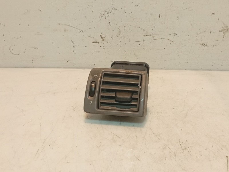 Recambio de aireador lateral izquierdo para volvo v50 (545) 2.0 d referencia OEM IAM   