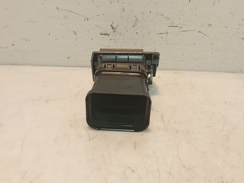 Recambio de aireador lateral izquierdo para volvo v50 (545) 2.0 d referencia OEM IAM   