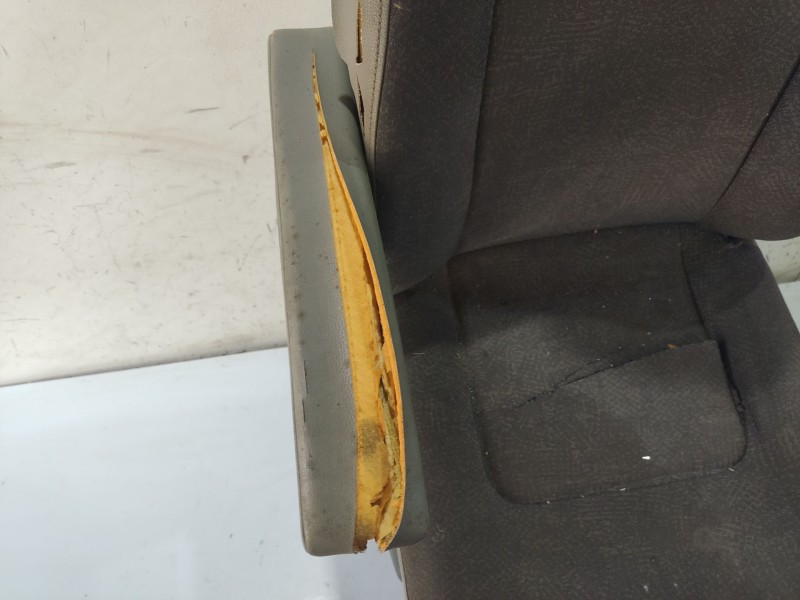 Recambio de asiento delantero izquierdo para nissan interstar (x70) referencia OEM IAM   