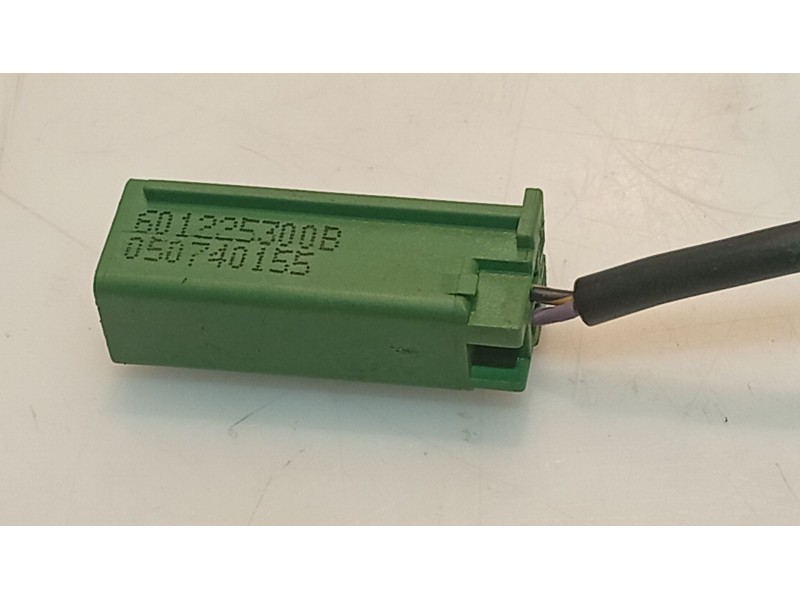 Recambio de anclaje cinturon delantero derecho para volvo v50 (545) 2.0 d referencia OEM IAM   