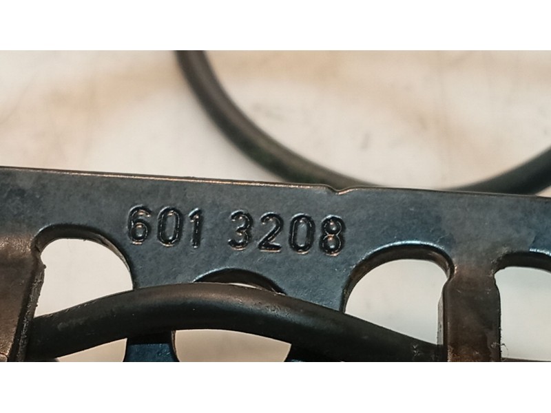 Recambio de anclaje cinturon delantero derecho para volvo v50 (545) 2.0 d referencia OEM IAM   