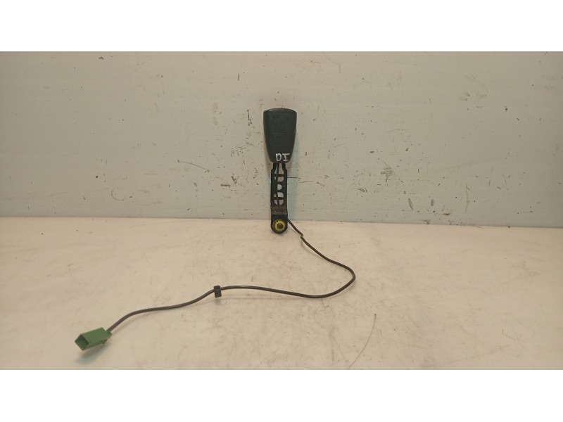 Recambio de anclaje cinturon delantero izquierdo para volvo v50 (545) 2.0 d referencia OEM IAM   