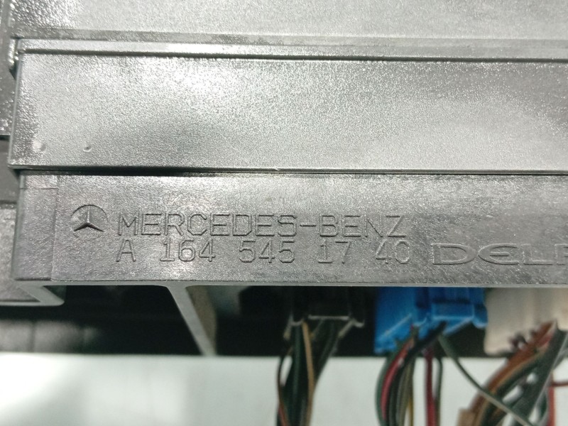 Recambio de caja reles / fusibles para mercedes-benz clase m (w164) ml 280 cdi 4-matic (164.120) referencia OEM IAM 1645400350  