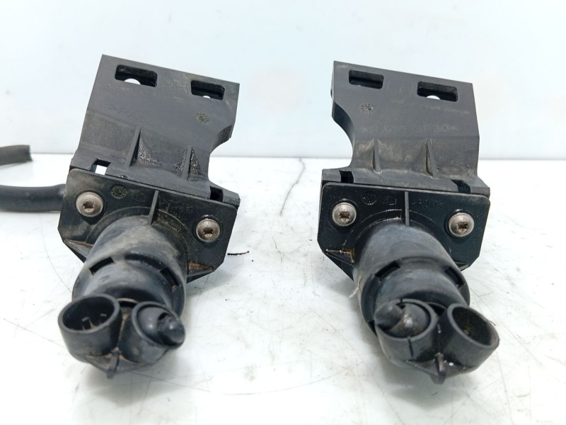 Recambio de eyector lavaparab para mercedes-benz clase m (w164) ml 280 cdi 4-matic (164.120) referencia OEM IAM   