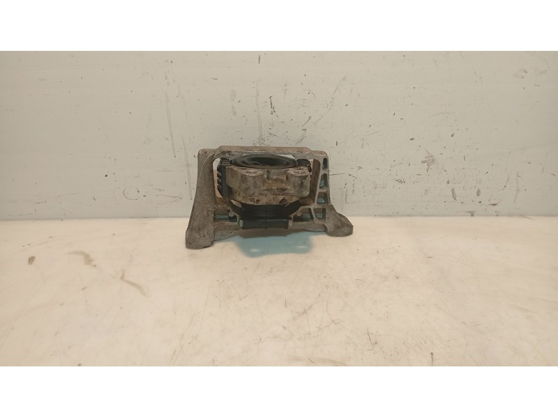 Recambio de soporte motor derecho para volvo v50 (545) 2.0 d referencia OEM IAM   