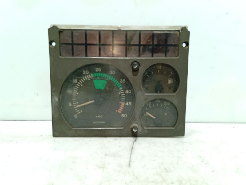 Recambio de cuadro instrumentos para iveco daily caja abierta / volquete 2.8 diesel referencia OEM IAM 6035080110  