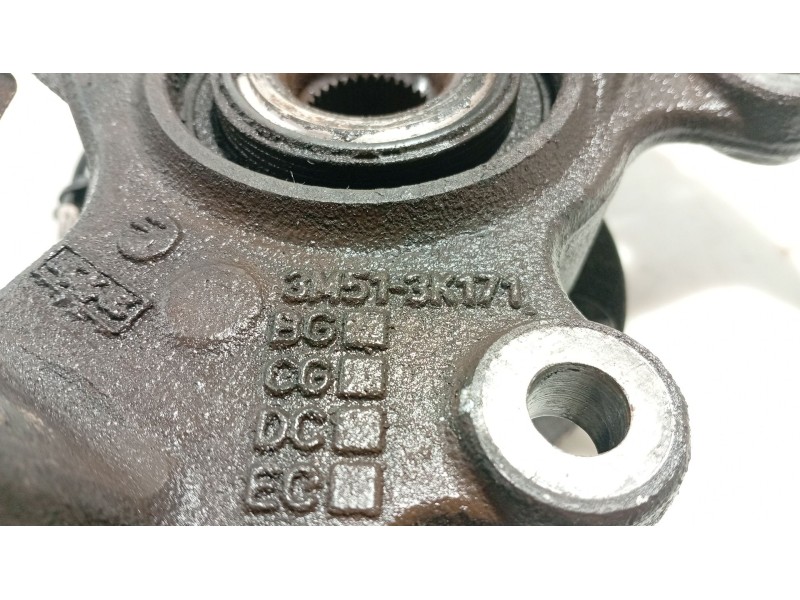 Recambio de mangueta delantera izquierda para volvo v50 (545) 2.0 d referencia OEM IAM 31212947  