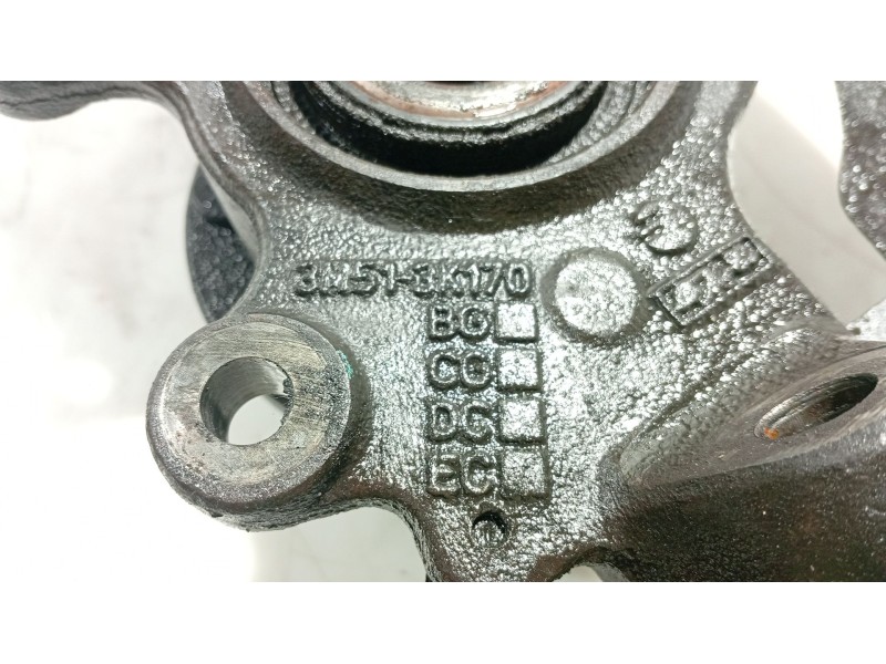 Recambio de mangueta delantera derecha para volvo v50 (545) 2.0 d referencia OEM IAM 31212948  