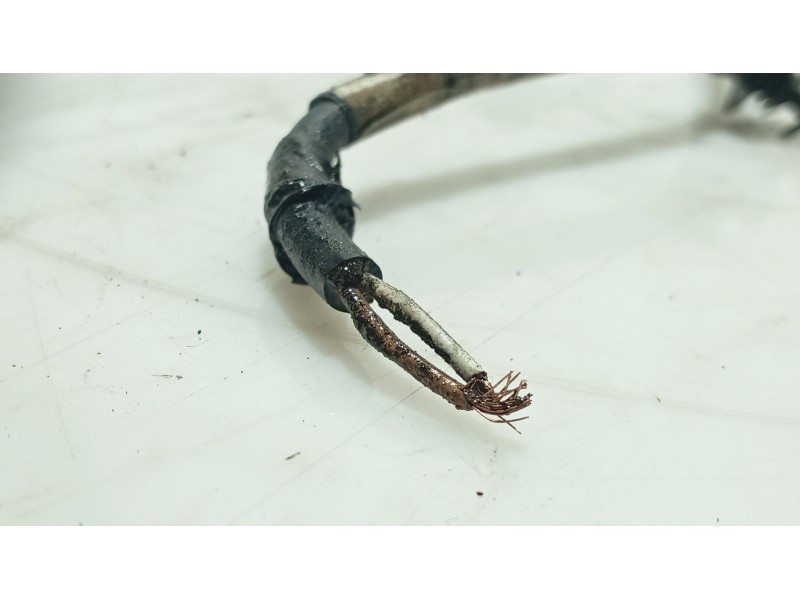 Recambio de mangueta delantera derecha para volvo v50 (545) 2.0 d referencia OEM IAM 31212948  