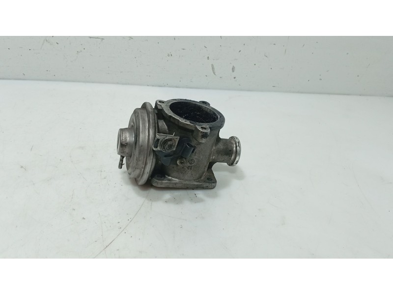 Recambio de valvula egr para bmw 5 (e60) 525 d referencia OEM IAM   