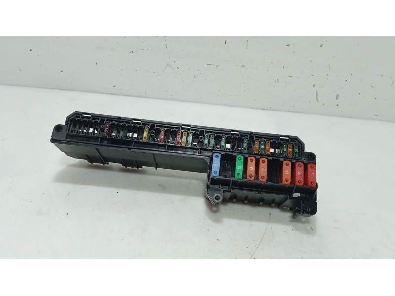 Recambio de caja reles / fusibles para bmw 5 (e60) 525 d referencia OEM IAM   