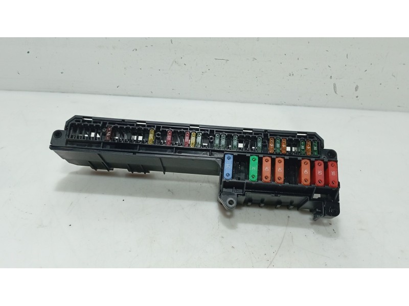 Recambio de caja reles / fusibles para bmw 5 (e60) 525 d referencia OEM IAM   