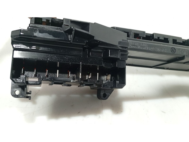 Recambio de caja reles / fusibles para bmw 5 (e60) 525 d referencia OEM IAM   