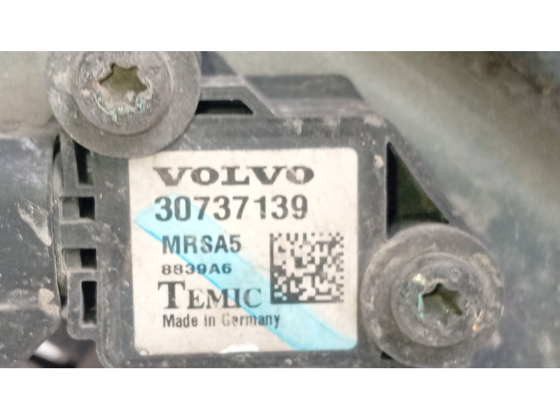 Recambio de refuerzo paragolpes delantero para volvo v50 (545) 2.0 d referencia OEM IAM   