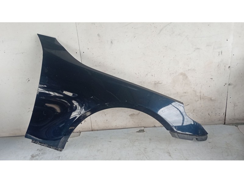 Recambio de aleta delantera derecha para bmw 5 (e60) 525 d referencia OEM IAM 41357111430  