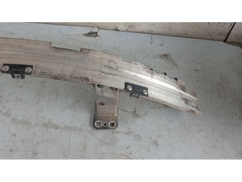 Recambio de refuerzo paragolpes delantero para bmw 5 (e60) 525 d referencia OEM IAM   