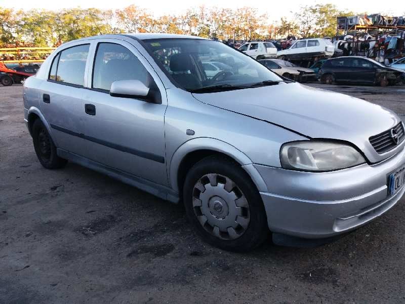opel astra g berlina del año 1950