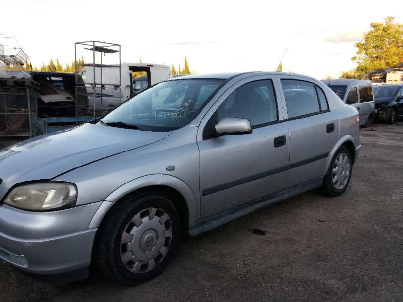 opel astra g berlina del año 1950