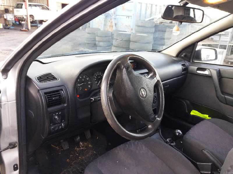 opel astra g berlina del año 1950