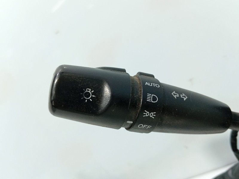 Recambio de mando volante para kia carnival ii (gq) 2.9 crdi referencia OEM IAM   