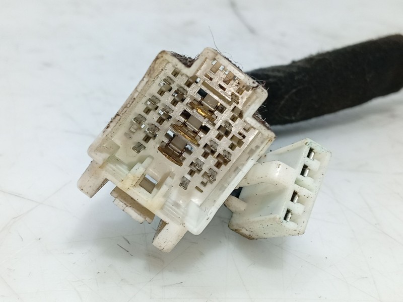 Recambio de mando volante para kia carnival ii (gq) 2.9 crdi referencia OEM IAM   