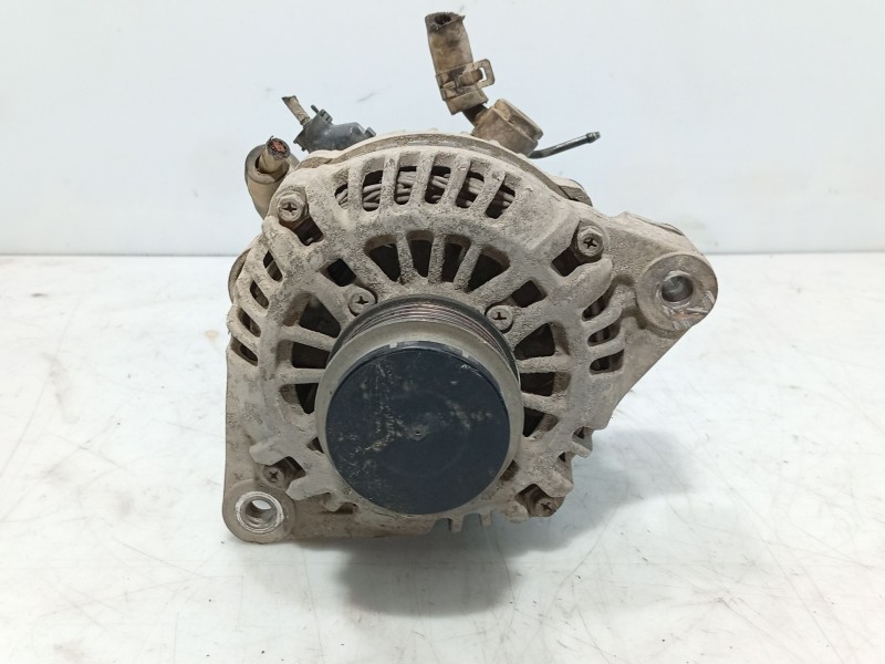 Recambio de alternador para kia carnival ii (gq) 2.9 crdi referencia OEM IAM 373004X003  