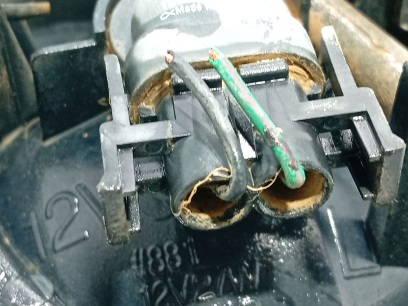 Recambio de piloto delantero izquierdo para kia carnival ii (gq) 2.9 crdi referencia OEM IAM   