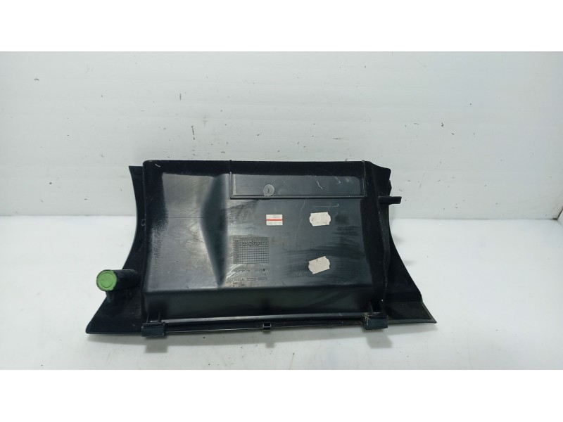 Recambio de guantera para toyota avensis sedán (_t25_) 2.0 d-4d (cdt250_) referencia OEM IAM 5555005071B0  