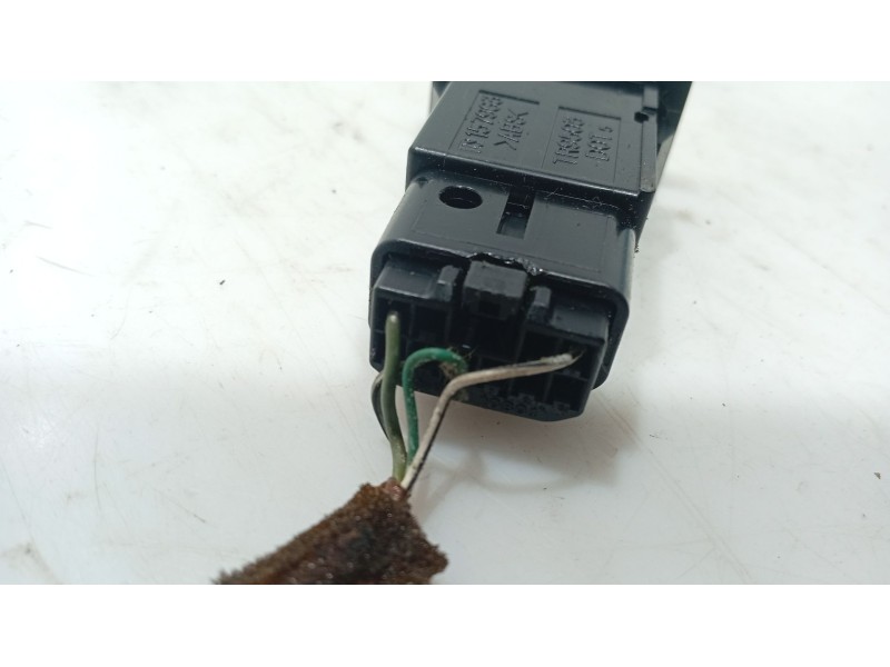 Recambio de warning para toyota avensis sedán (_t25_) 2.0 d-4d (cdt250_) referencia OEM IAM   