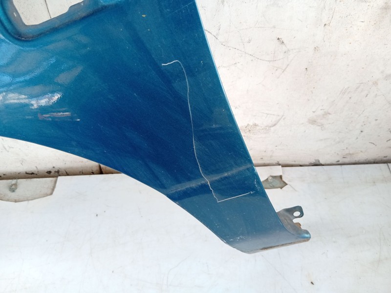 Recambio de aleta delantera izquierda para nissan primera hatchback (p11) 1.6 16v referencia OEM IAM 63101AV630  