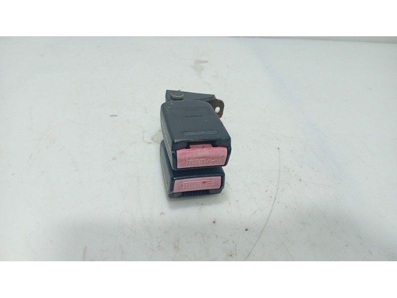 Recambio de anclaje cinturon trasero izquierdo para peugeot 307 (3a/c) 1.6 16v referencia OEM IAM   