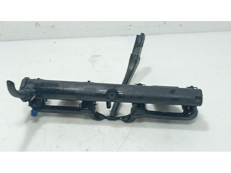 Recambio de rampa inyectora para peugeot 307 (3a/c) 1.6 16v referencia OEM IAM 198543  