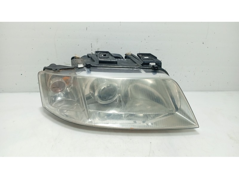 Recambio de faro derecho para audi a6 c5 (4b2, 4b4) 2.5 tdi referencia OEM IAM 4B0941030K  