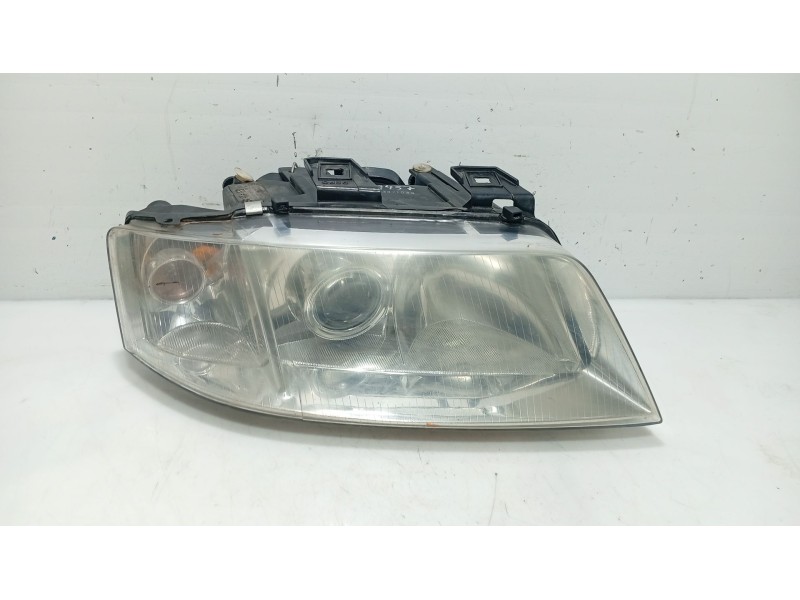 Recambio de faro derecho para audi a6 c5 (4b2, 4b4) 2.5 tdi referencia OEM IAM 4B0941030K  