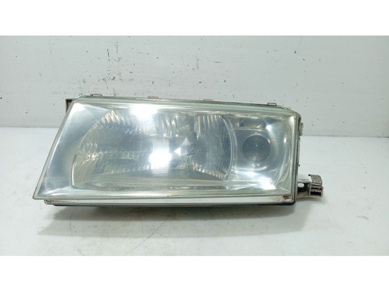 Recambio de faro izquierdo para skoda octavia i (1u2) 1.9 tdi referencia OEM IAM 1U1941017A  