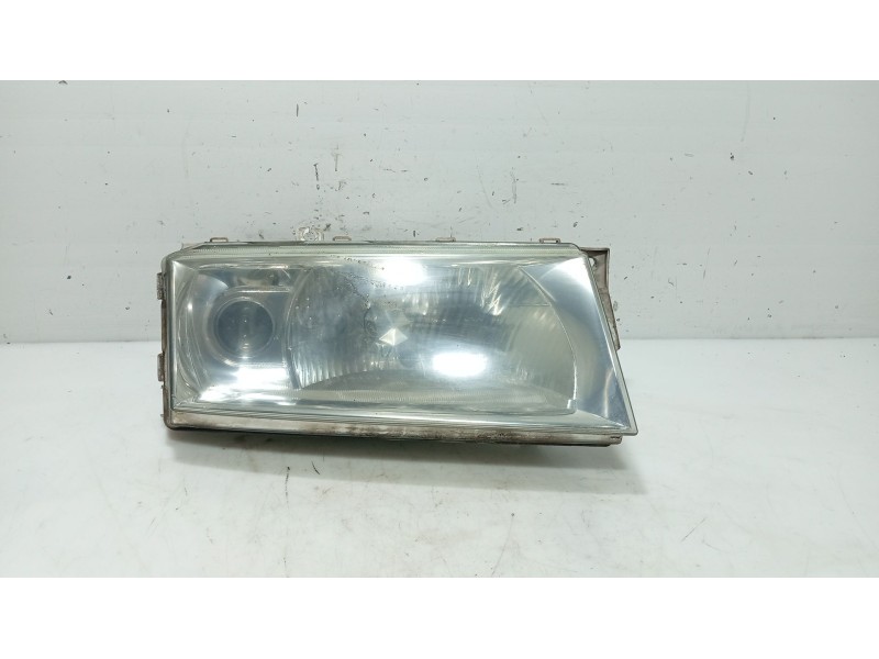 Recambio de faro derecho para skoda octavia i (1u2) 1.9 tdi referencia OEM IAM 1U1941018A  