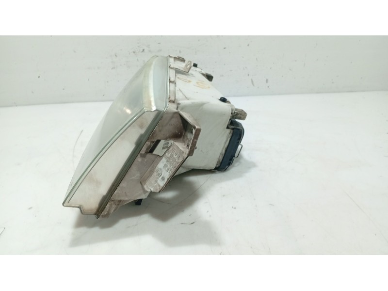 Recambio de faro derecho para skoda octavia i (1u2) 1.9 tdi referencia OEM IAM 1U1941018A  