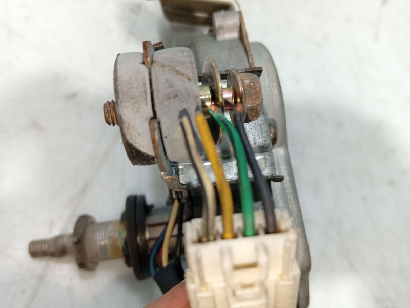 Recambio de motor limpia trasero para ssangyong rodius i 2.7 xdi referencia OEM IAM 8615021003  